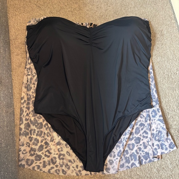 Leopard Print Swimsuit with Cheetah cover up attached size: 34/5x - Picture 10 of 11